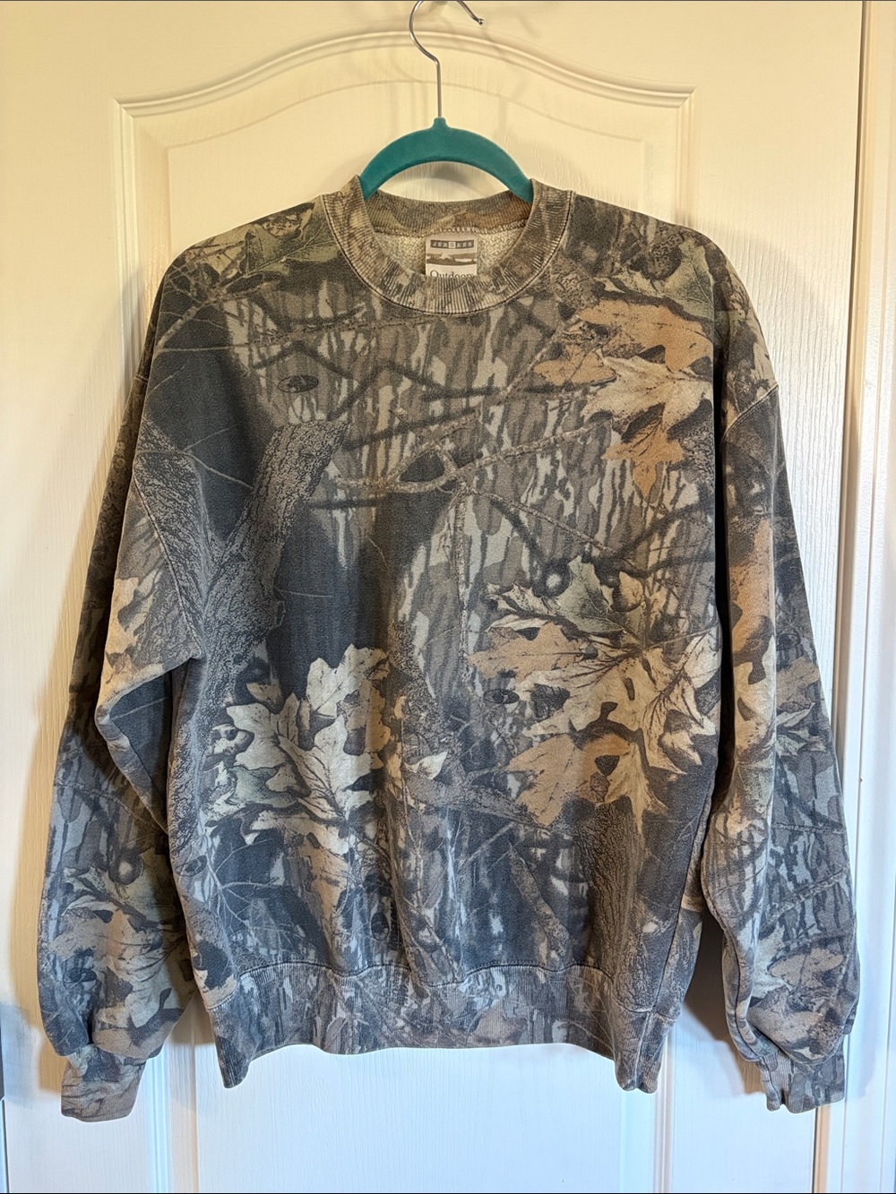 Unisex Vintage Jerzees Outdoors realtree camo crewneck sweatshirt